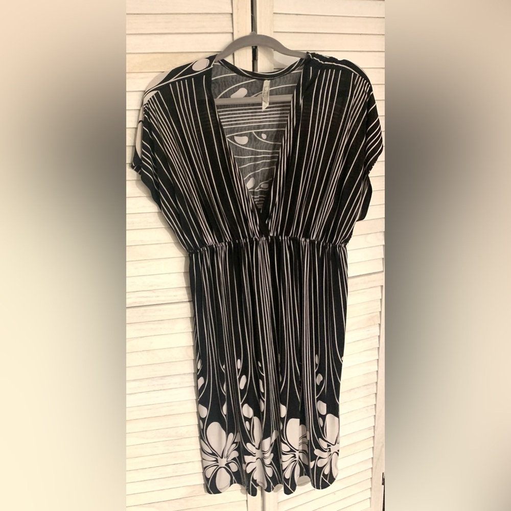 Black & White floral 
dress